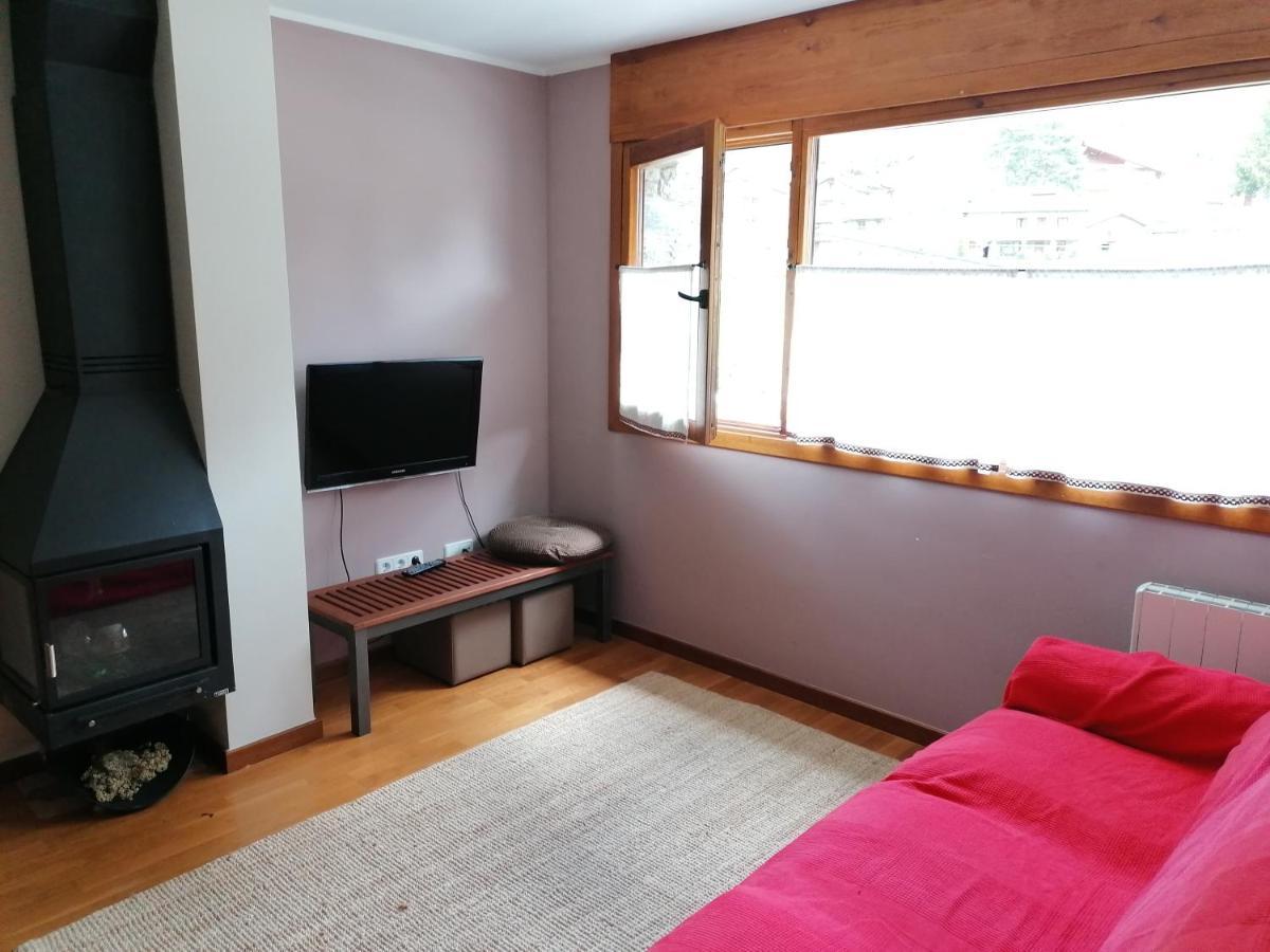 Le Petit Espot Apartment Екстериор снимка