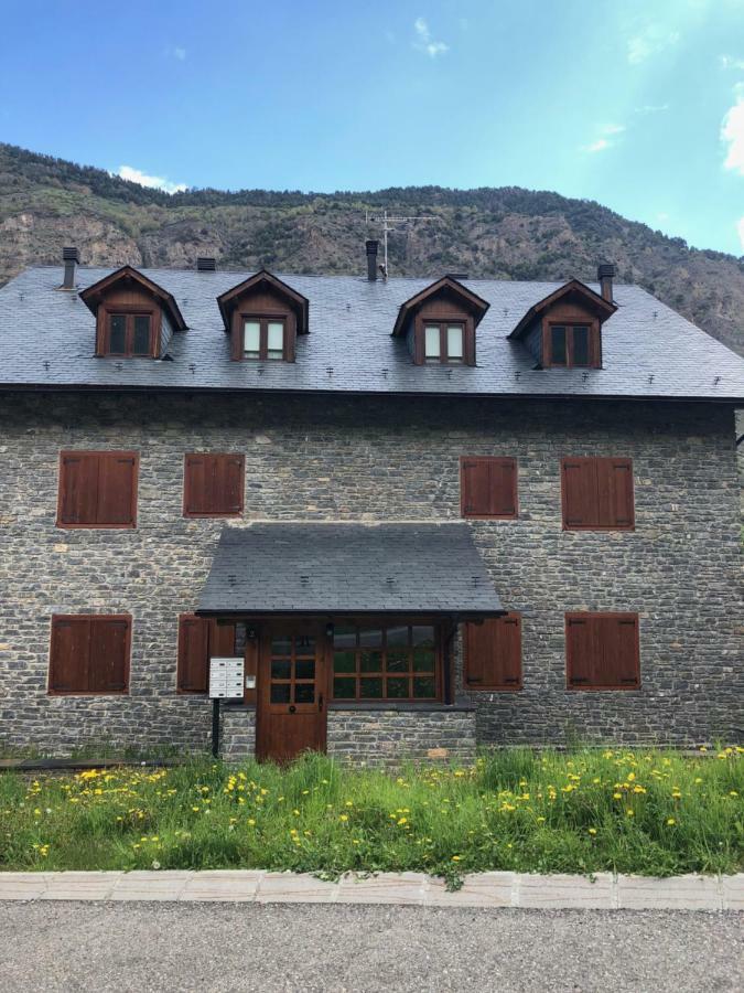 Le Petit Espot Apartment Екстериор снимка